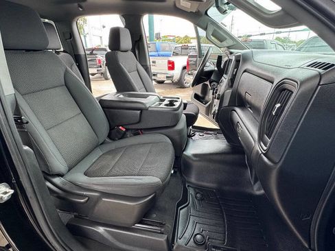 Used 2019 Chevrolet Silverado 1500 Custom w/ Custom Convenience Package image 10