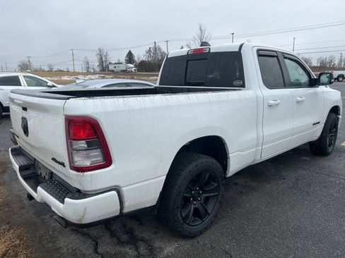 Used 2022 RAM 1500 Big Horn w/ Night Edition AWD/4WD image 3