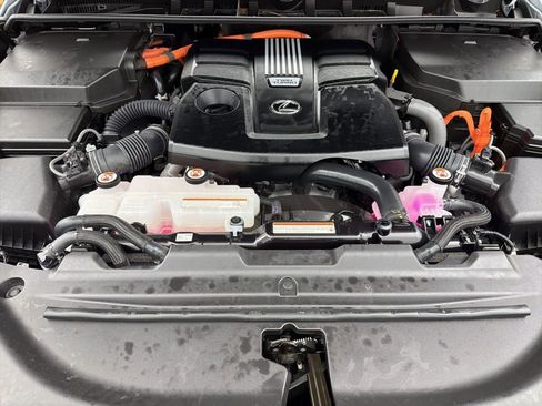 Used 2025 Lexus LX 700h Overtrail image 35