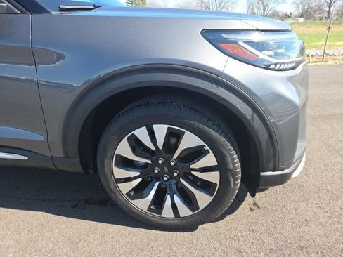 Used 2025 Ford Explorer Platinum w/ LUX Leather Package image 4