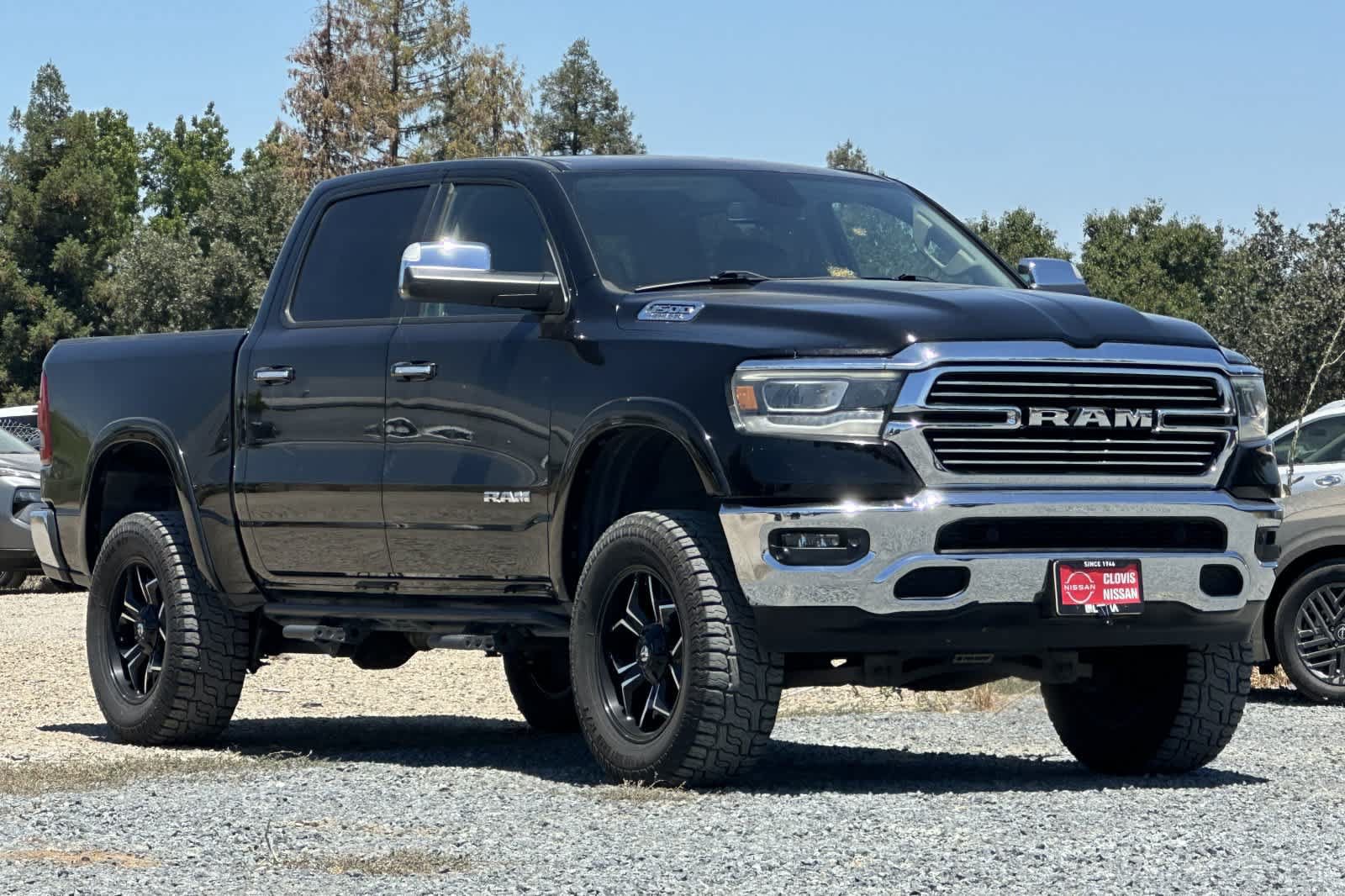 Used 2019 RAM 1500 Laramie AWD/4WD image 10