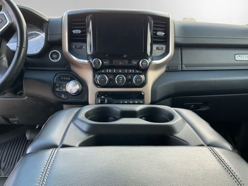 Used 2022 RAM 1500 Laramie AWD/4WD image 11
