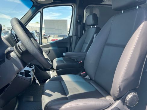 New 2026 Mercedes-Benz Sprinter 2500 image 4