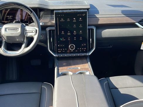 New 2026 GMC Acadia Denali w/ Super Cruise Package image 15