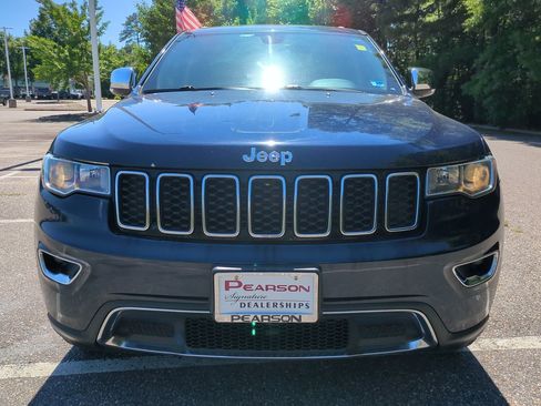 Used 2017 Jeep Grand Cherokee Limited AWD/4WD image 9