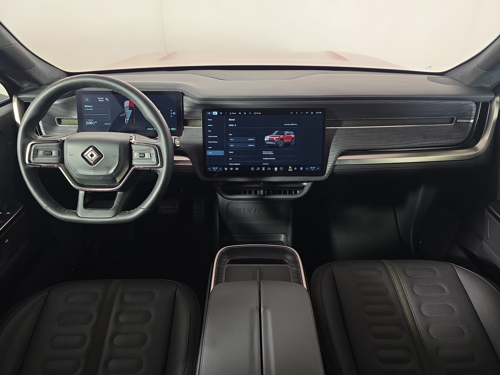 Used 2025 Rivian R1S Adventure Dual AWD/4WD image 27