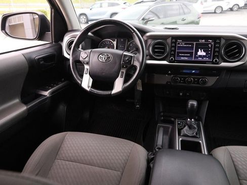 Used 2021 Toyota Tacoma SR5 RWD image 19