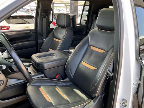 Used 2021 GMC Yukon XL AT4 w/ AT4 Premium Plus Package image 8