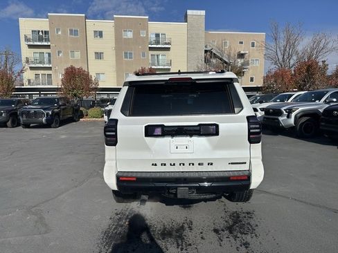 New 2025 Toyota 4Runner 4WD image 4