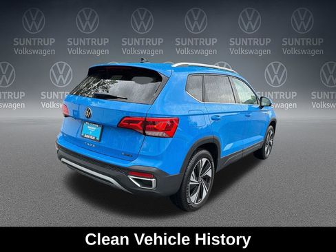 Used 2024 Volkswagen Taos SE w/ Panoramic Sunroof Package AWD/4WD image 6
