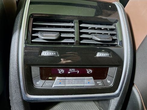 Used 2020 BMW X5 M50i w/ Executive Package image 25