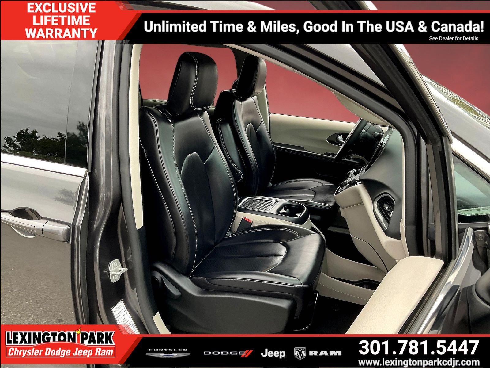 Used 2023 Chrysler Pacifica Touring-L FWD image 28