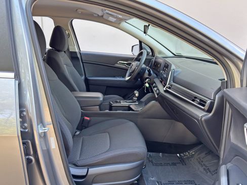 Used 2023 Kia Sportage LX FWD image 14