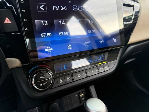 Used 2014 Toyota Corolla LE FWD image 67