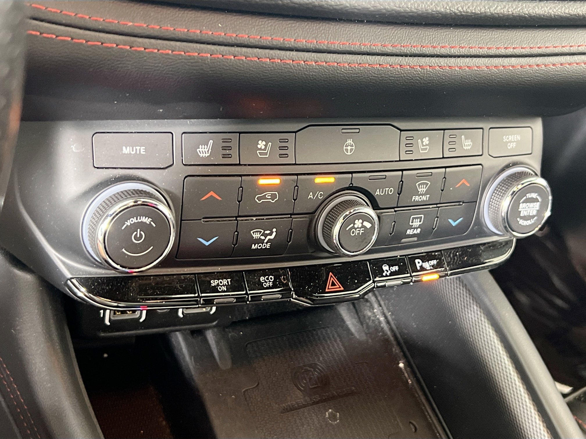 Used 2023 Dodge Durango R/T AWD/4WD image 16