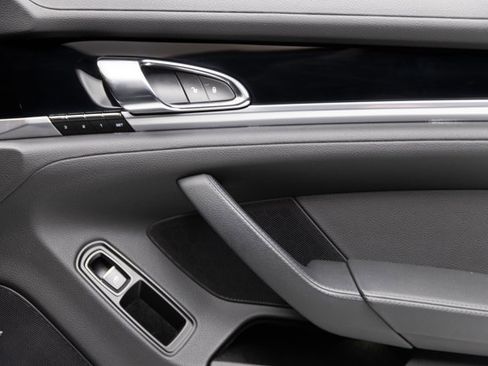 Used 2016 Porsche Panamera S image 52