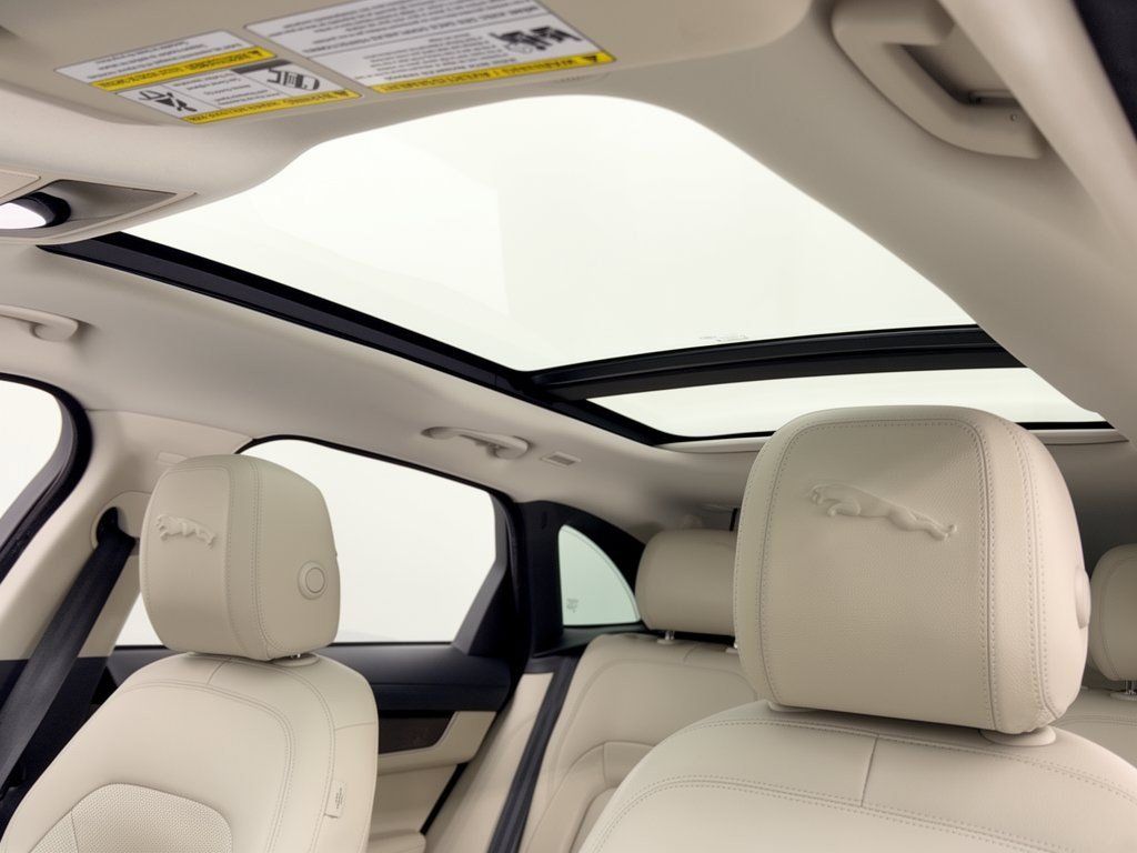 Used 2023 Jaguar F-PACE S AWD/4WD image 27
