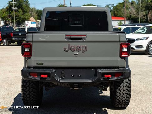 Used 2022 Jeep Gladiator Rubicon w/ LED Lighting Group AWD/4WD image 10