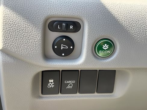 Certified 2018 Honda Ridgeline RTL image 25