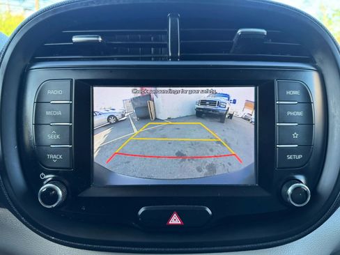 Used 2020 Kia Soul LX image 8