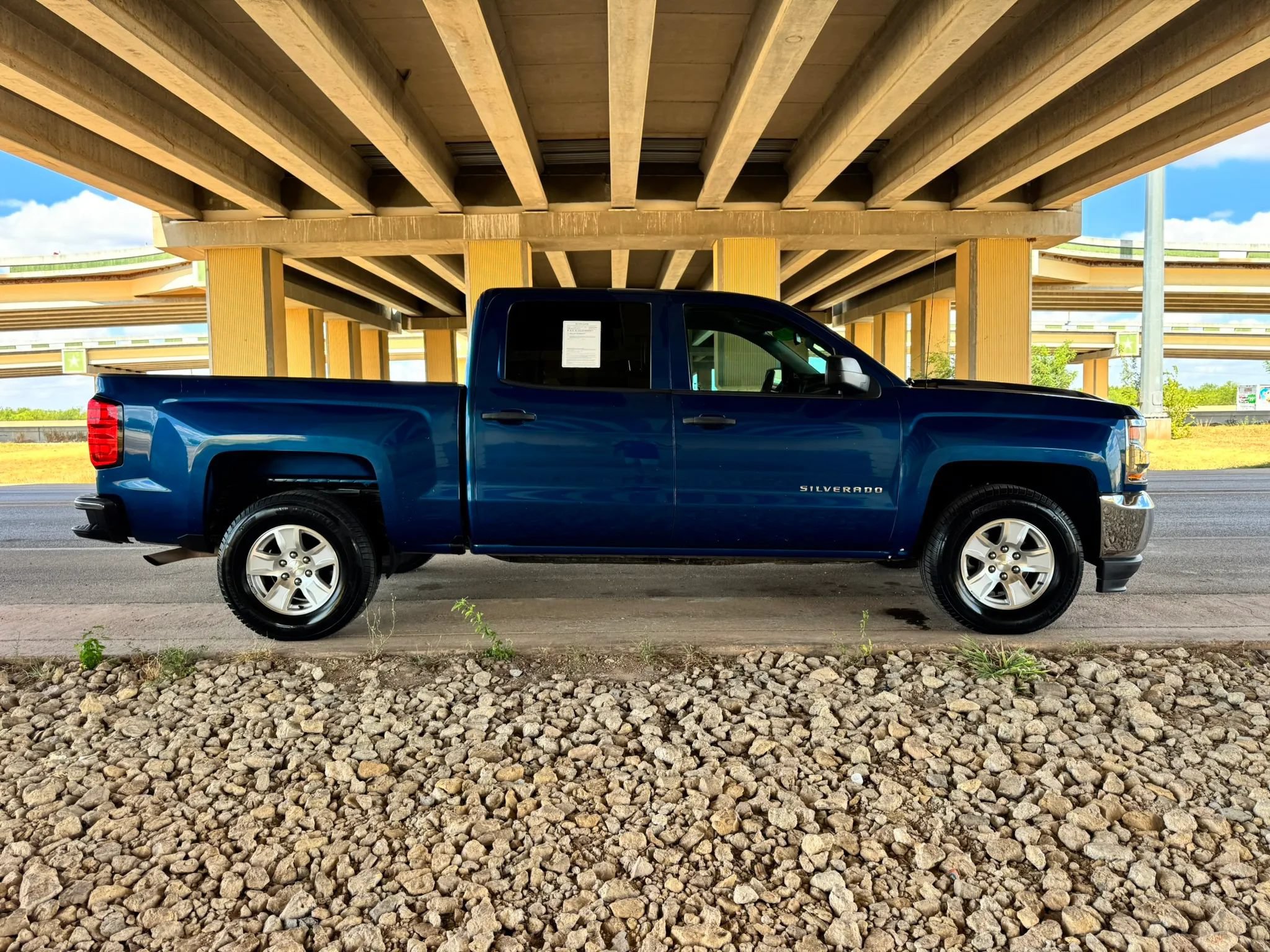 Used 2018 Chevrolet Silverado 1500 LS RWD image 2