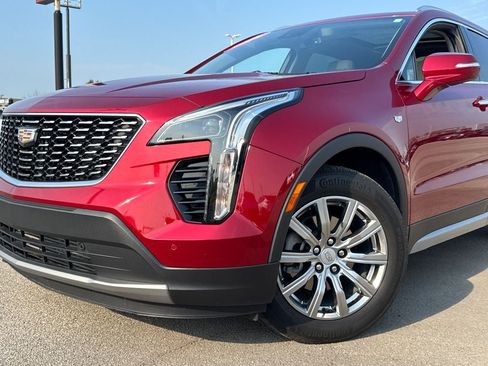 Used 2022 Cadillac XT4 Premium Luxury w/ Cold Weather Package FWD image 2