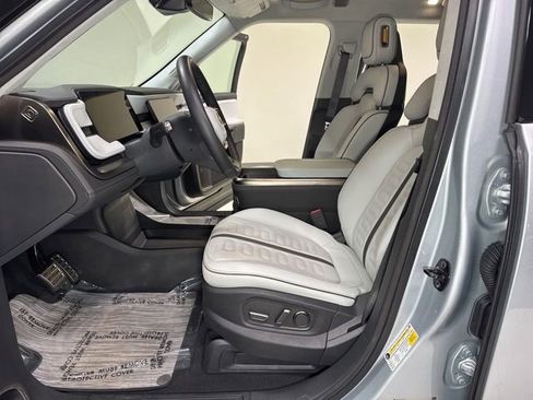 Used 2023 Rivian R1S Adventure AWD/4WD image 16