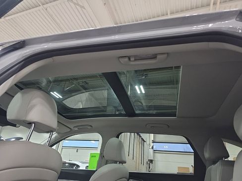 Used 2023 Kia Sorento SX image 16