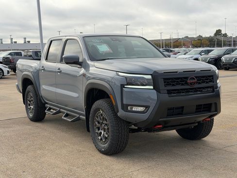 New 2026 Nissan Frontier PRO-4X w/ Pro-4x Convenience Package image 4