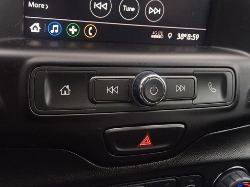 Used 2020 GMC Terrain SLE w/ Driver Convenience Package image 17