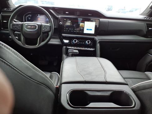 Used 2024 GMC Sierra 1500 AT4X image 14