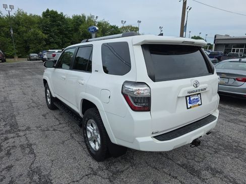 Used 2019 Toyota 4Runner SR5 Premium AWD/4WD image 6
