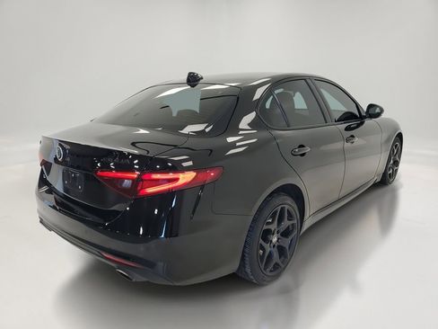 Used 2021 Alfa Romeo Giulia Sprint w/ Nero Edizione image 6