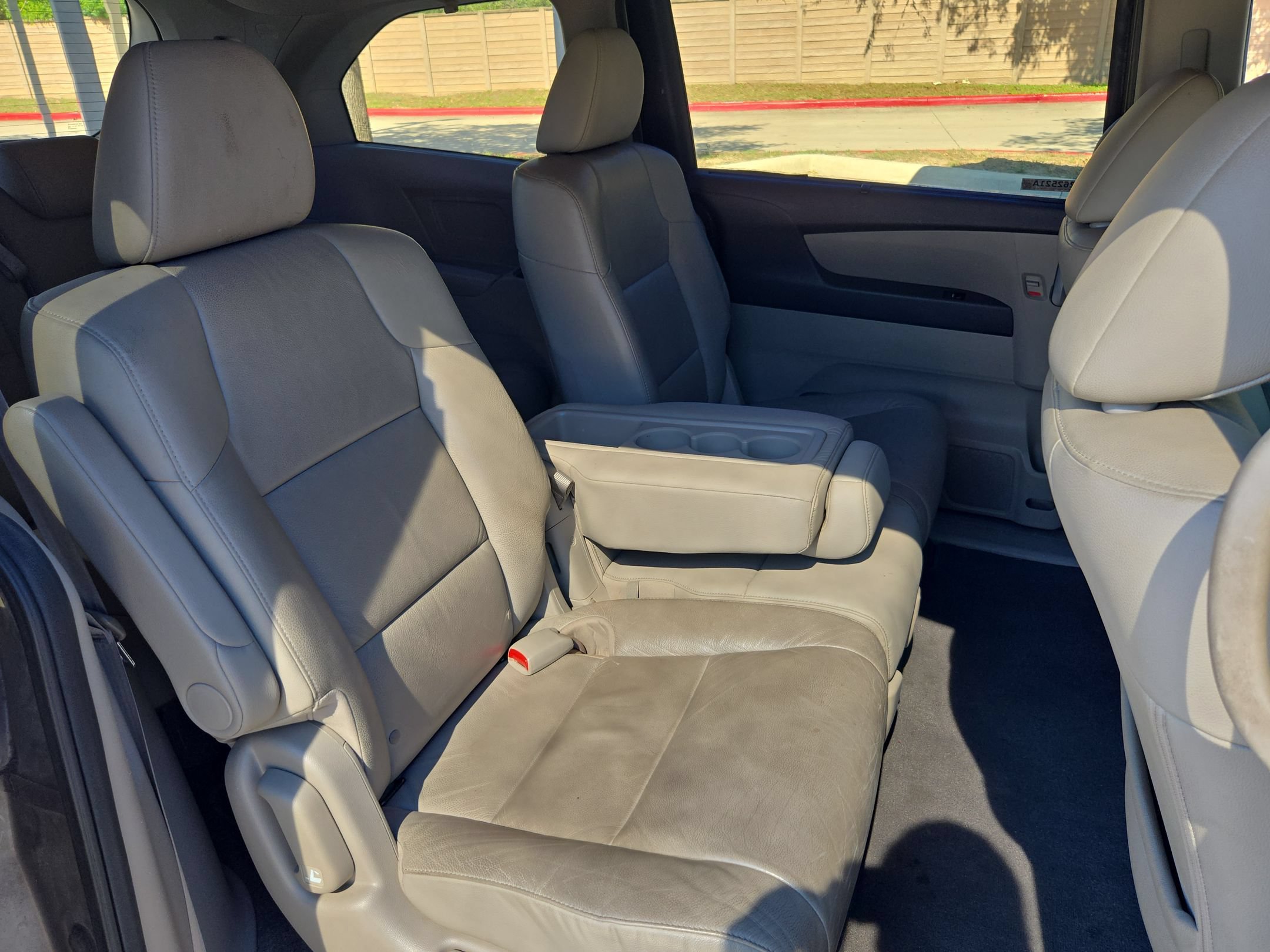 Used 2012 Honda Odyssey EX-L image 25