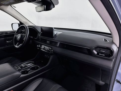 Certified 2024 Honda Pilot Touring image 32
