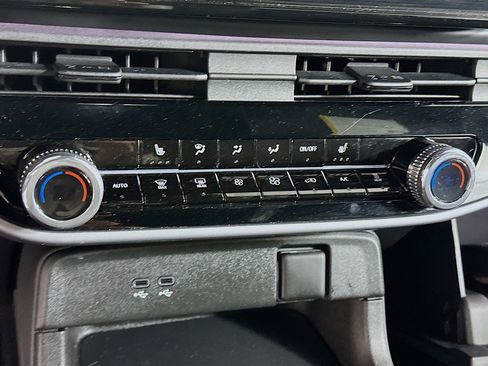 Used 2024 Honda Prologue Touring image 24