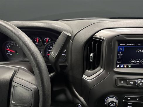 Used 2025 Chevrolet Silverado 1500 Custom image 19