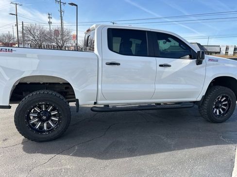 Used 2020 Chevrolet Silverado 1500 LT Trail Boss image 5
