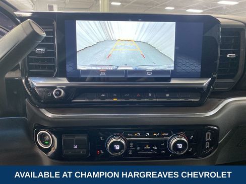 Certified 2025 GMC Sierra 1500 SLT image 19