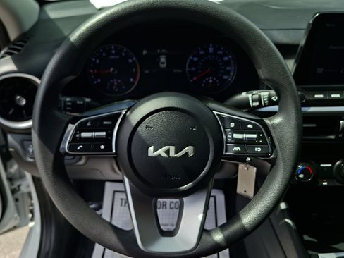 Used 2024 Kia Forte LXS FWD image 11