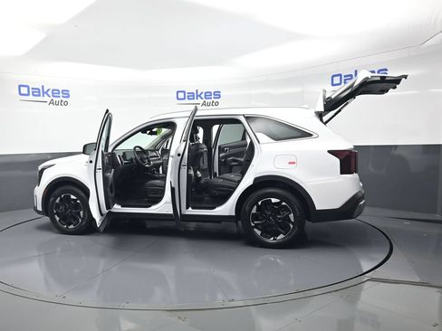 Certified 2026 Kia Sorento S FWD image 55