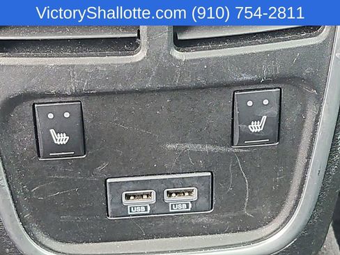 Used 2018 Chrysler 300 Limited w/ Safetytec Plus Group AWD/4WD image 21