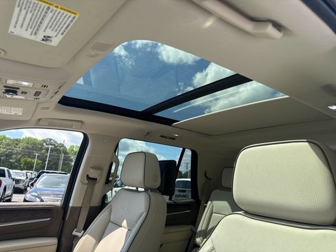 Certified 2021 GMC Yukon Denali w/ Denali Premium Package AWD/4WD image 13