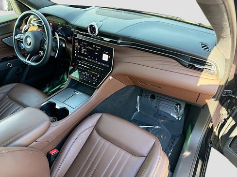 Certified 2024 Maserati Grecale GT image 14