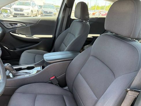 Used 2019 Chevrolet Malibu LT FWD image 19