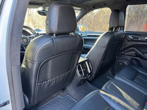 Used 2016 Porsche Cayenne GTS image 50