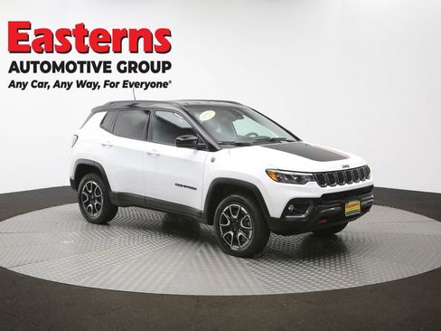 Used 2024 Jeep Compass Trailhawk AWD/4WD image 48
