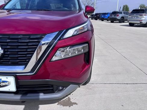 Used 2023 Nissan Rogue SV AWD/4WD image 9