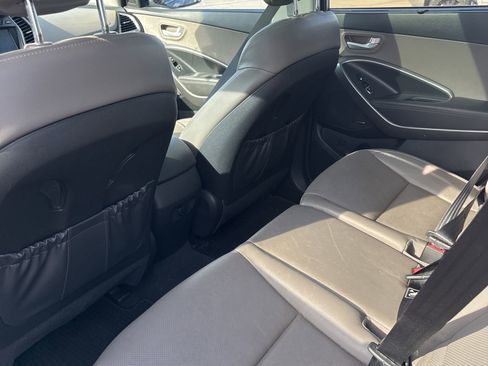 Used 2016 Hyundai Santa Fe SE w/ Option Group 03 image 6