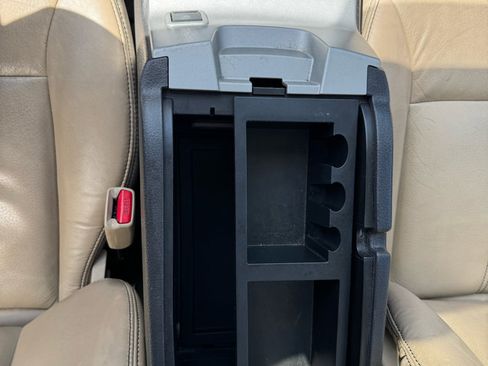 Used 2010 Ford Edge Limited image 24